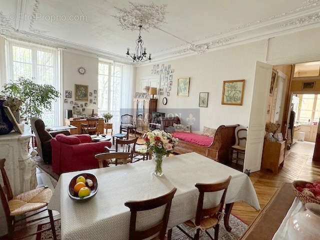 Appartement à VERSAILLES