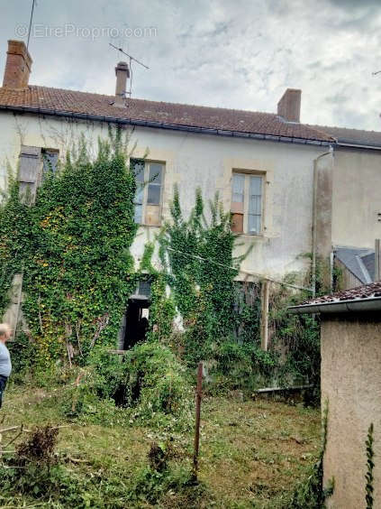 Appartement à CERCY-LA-TOUR