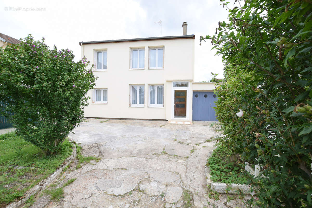 Maison à RAMBOUILLET