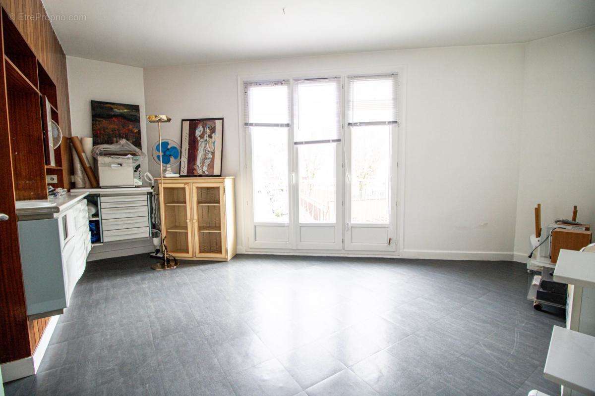 Appartement à ISSY-LES-MOULINEAUX