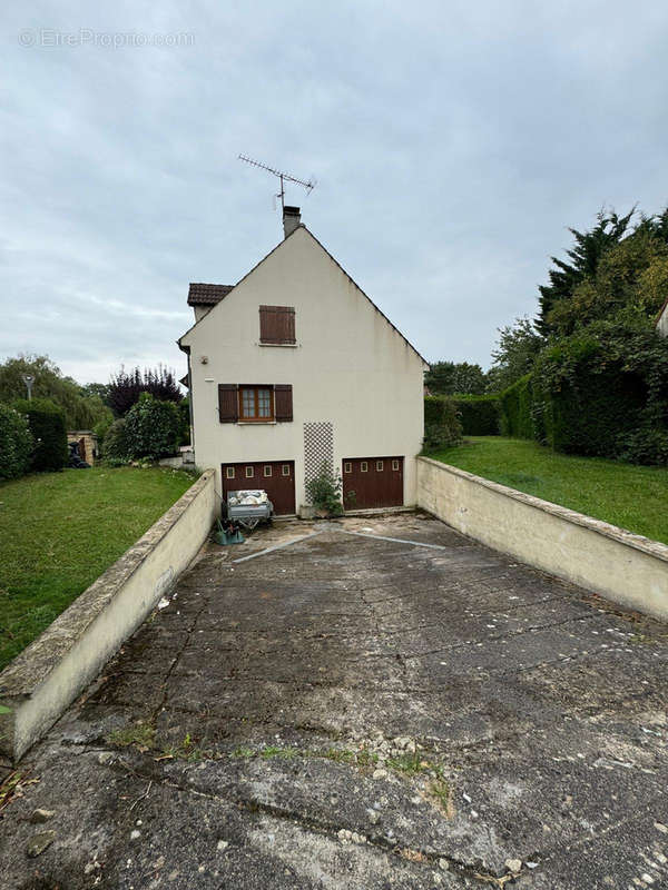 Maison à LE MEE-SUR-SEINE