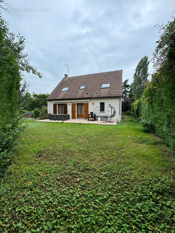 Maison à LE MEE-SUR-SEINE