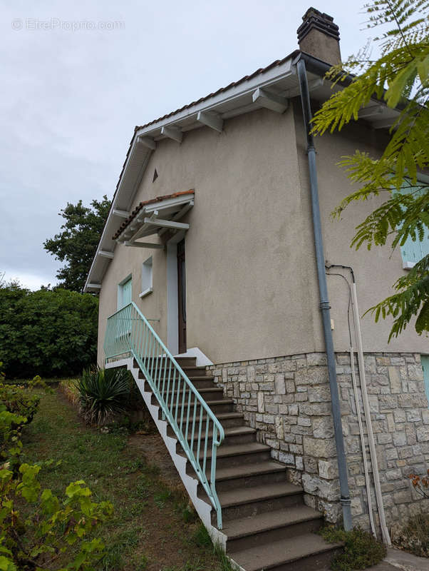 Maison à SAINT-LAURENT-LES-TOURS