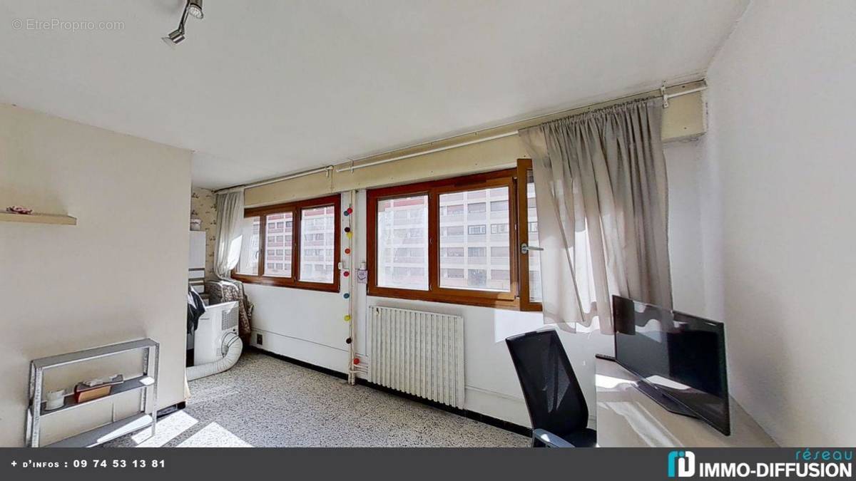 Appartement à MARSEILLE-3E