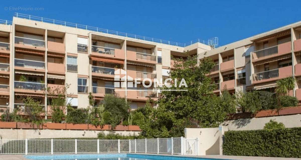 Appartement à HYERES