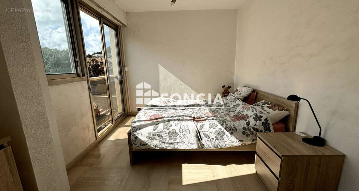 Appartement à HYERES