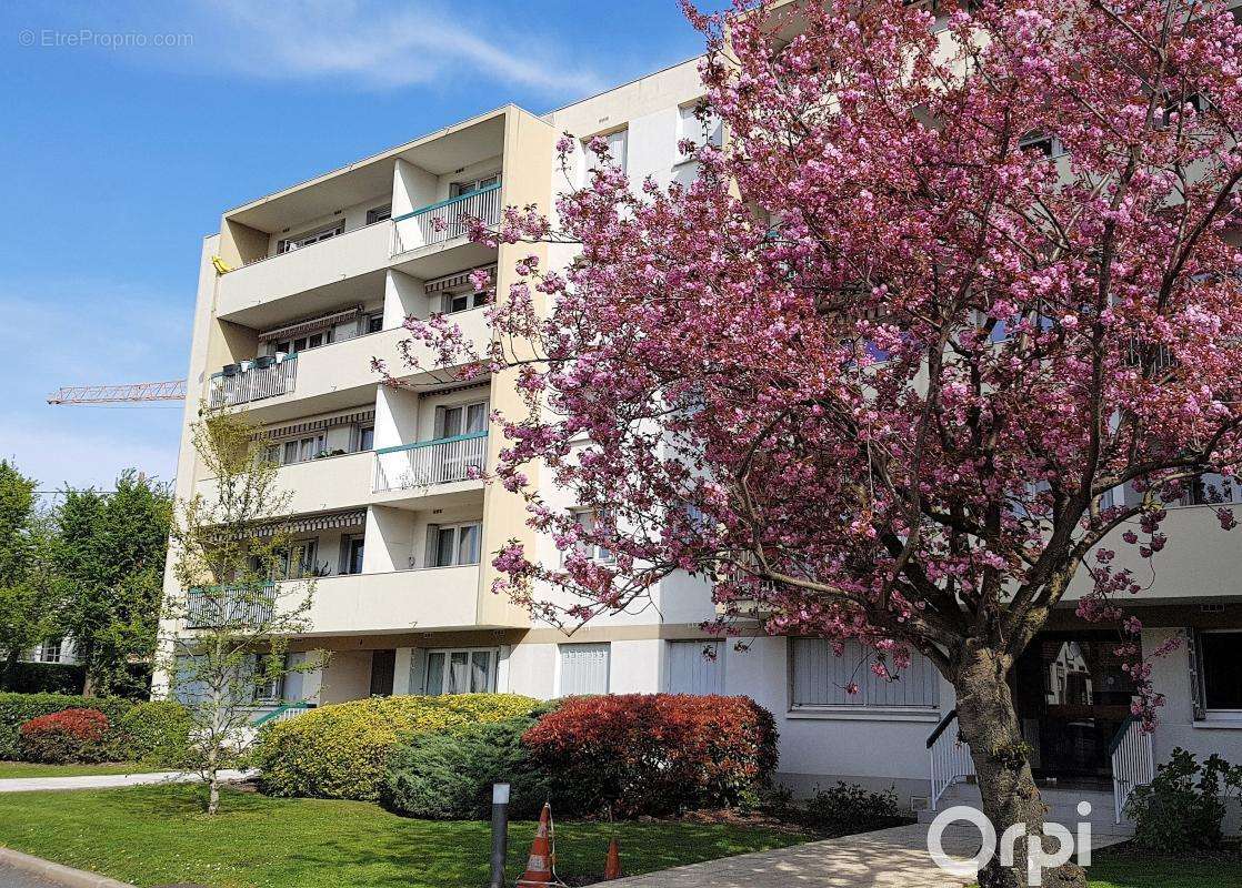 Appartement à NEUILLY-PLAISANCE