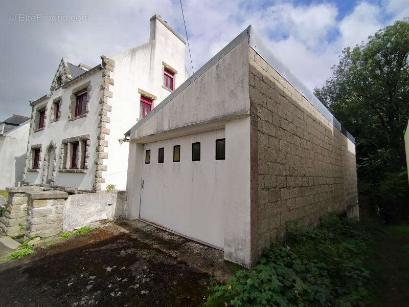 Maison à PLOGASTEL-SAINT-GERMAIN