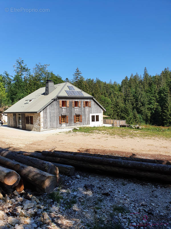 Maison à CHATELBLANC