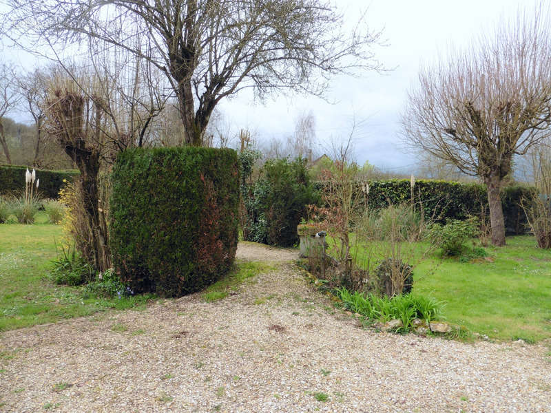 Maison à CERISIERS