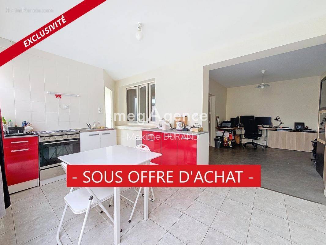 Appartement à SAINT-MACAIRE-EN-MAUGES