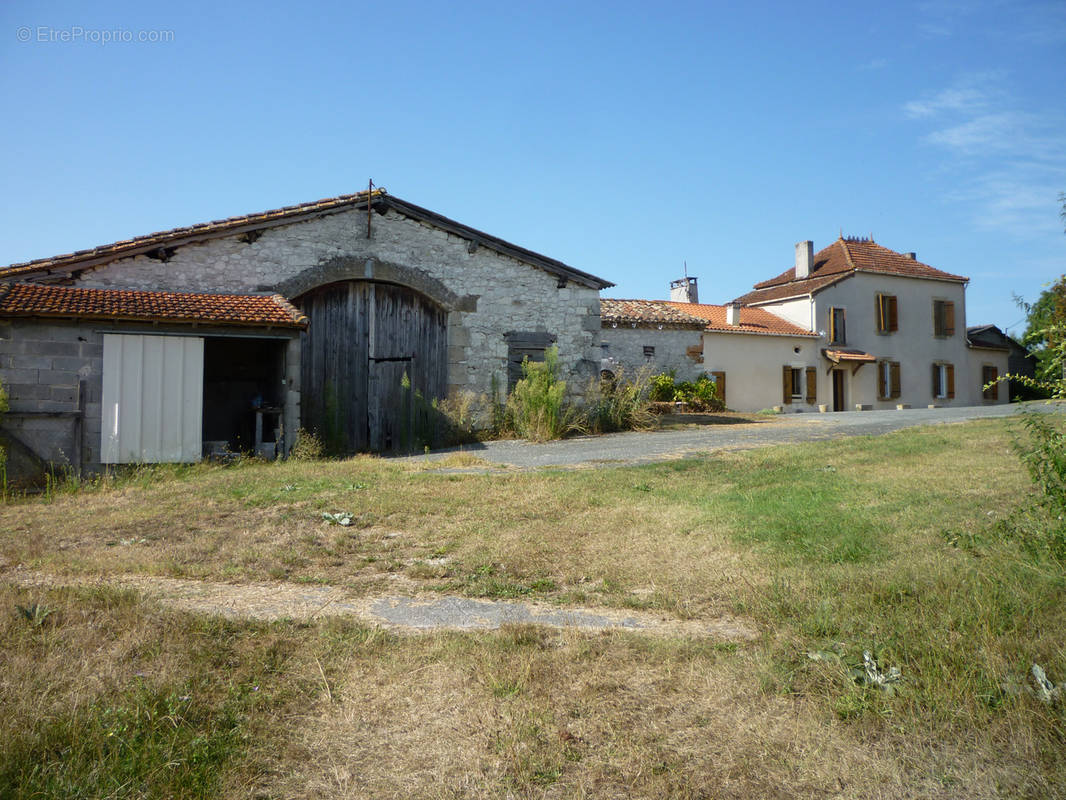 Maison à MONSEGUR