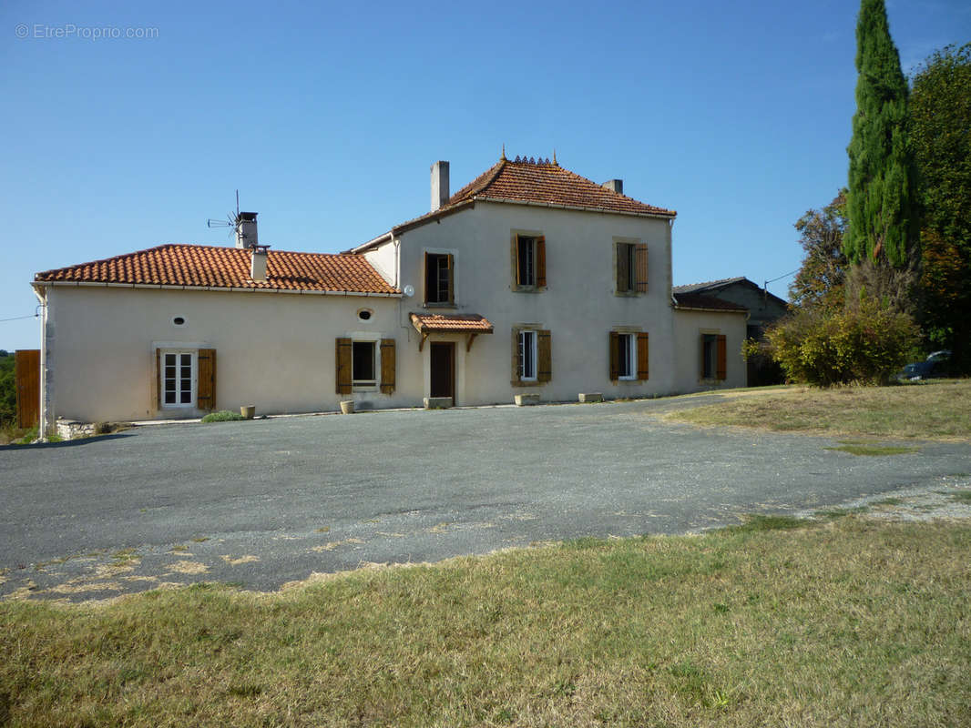 Maison à MONSEGUR