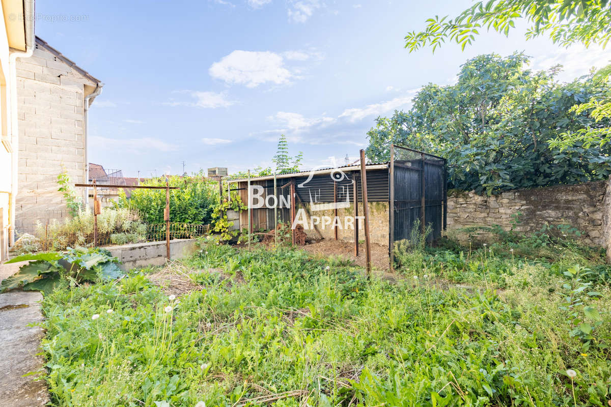 Maison à BOUSSE