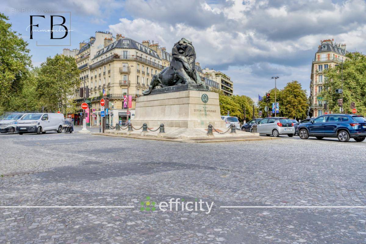 Appartement à PARIS-14E