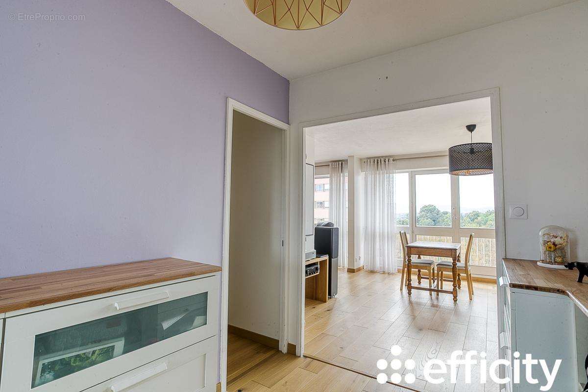 Appartement à SAINTE-FOY-LES-LYON