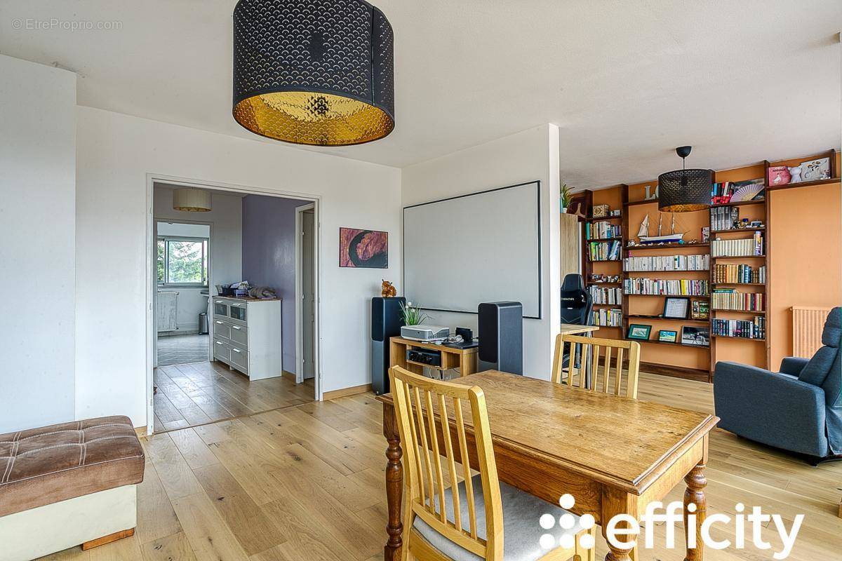 Appartement à SAINTE-FOY-LES-LYON