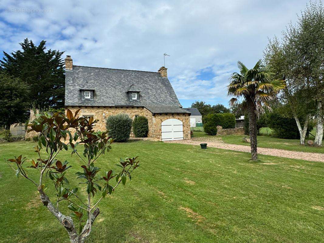 Maison à SAINT-ARMEL