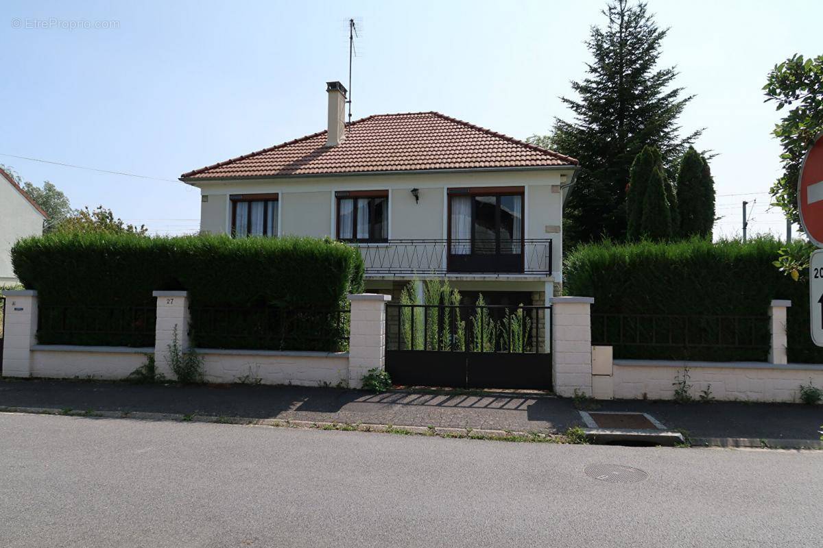 Maison à AUVERS-SUR-OISE