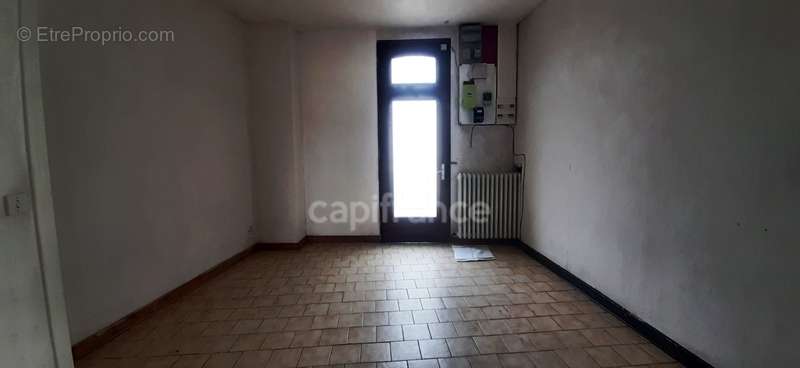 Appartement à LUCHE-PRINGE