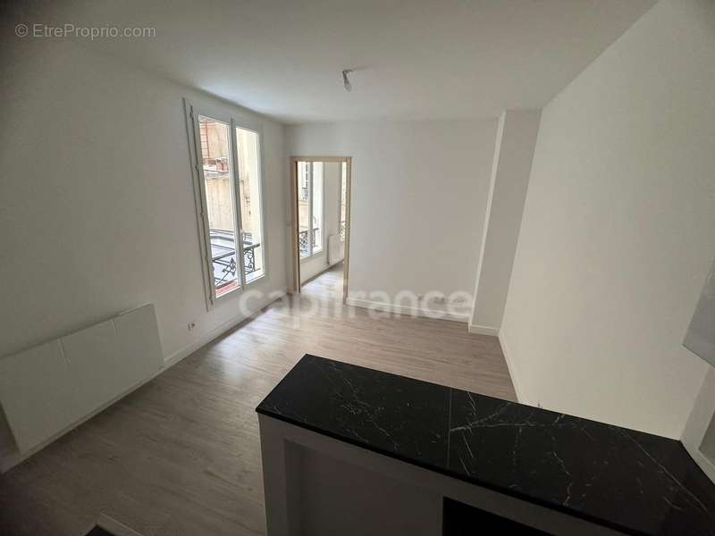 Appartement à PARIS-1E