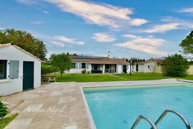 Maison à MAS-BLANC-DES-ALPILLES