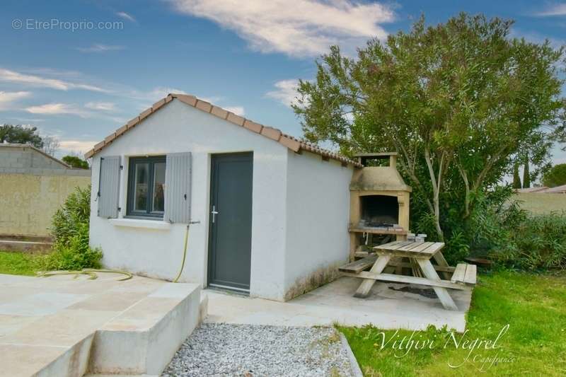 Maison à MAS-BLANC-DES-ALPILLES