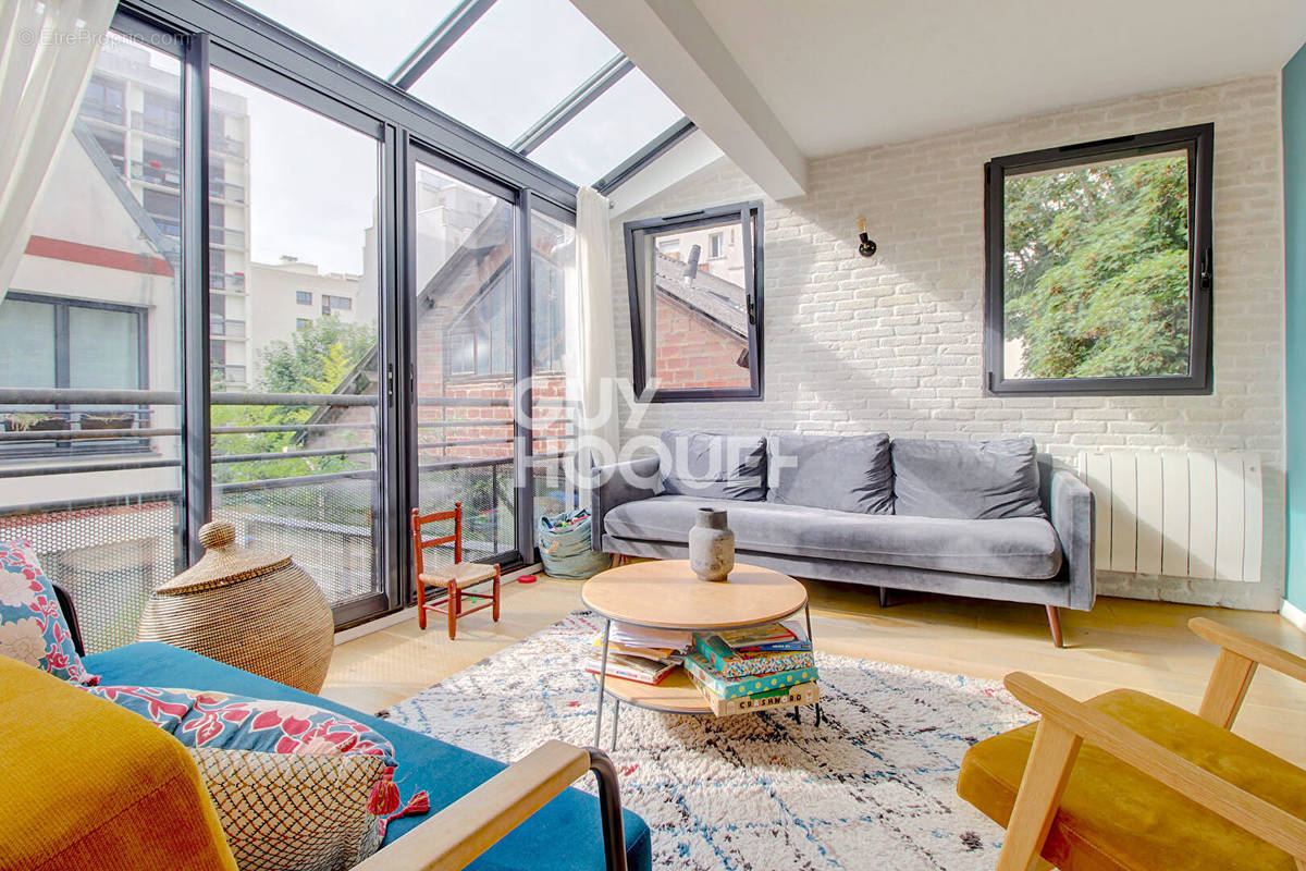 Appartement à PARIS-20E