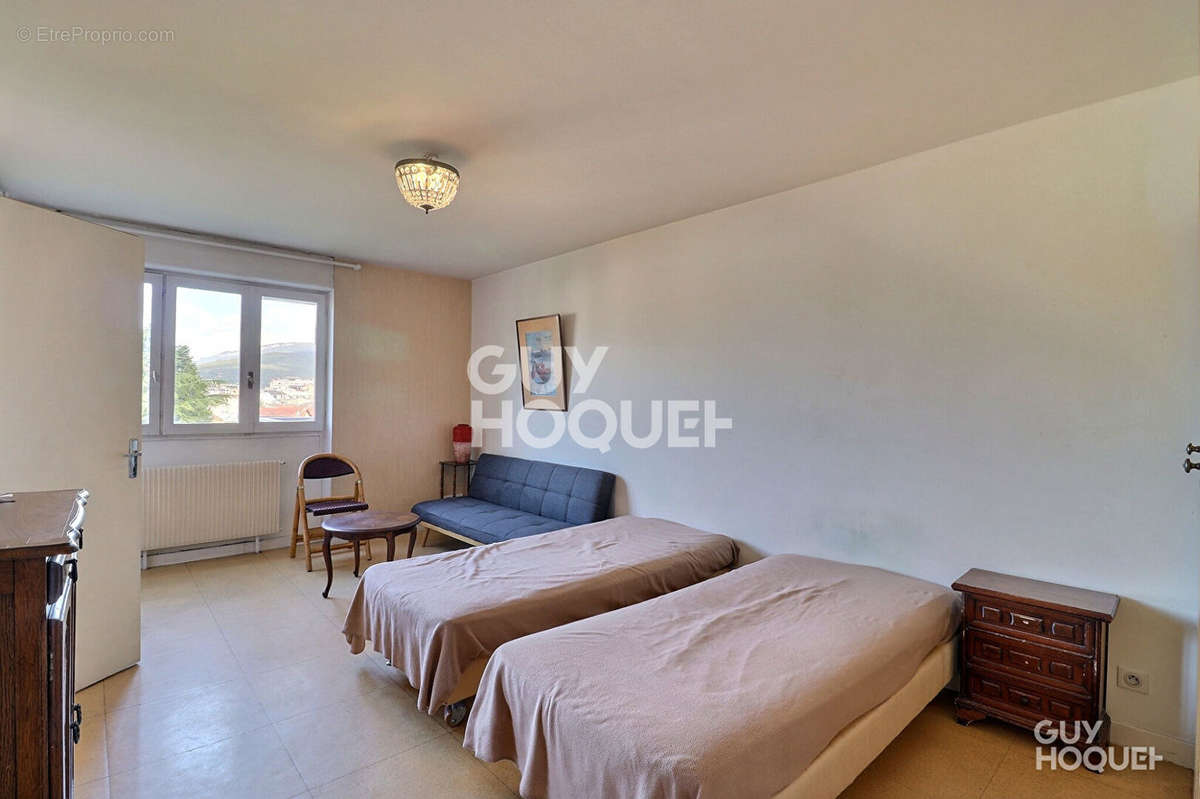 Appartement à AIX-LES-BAINS