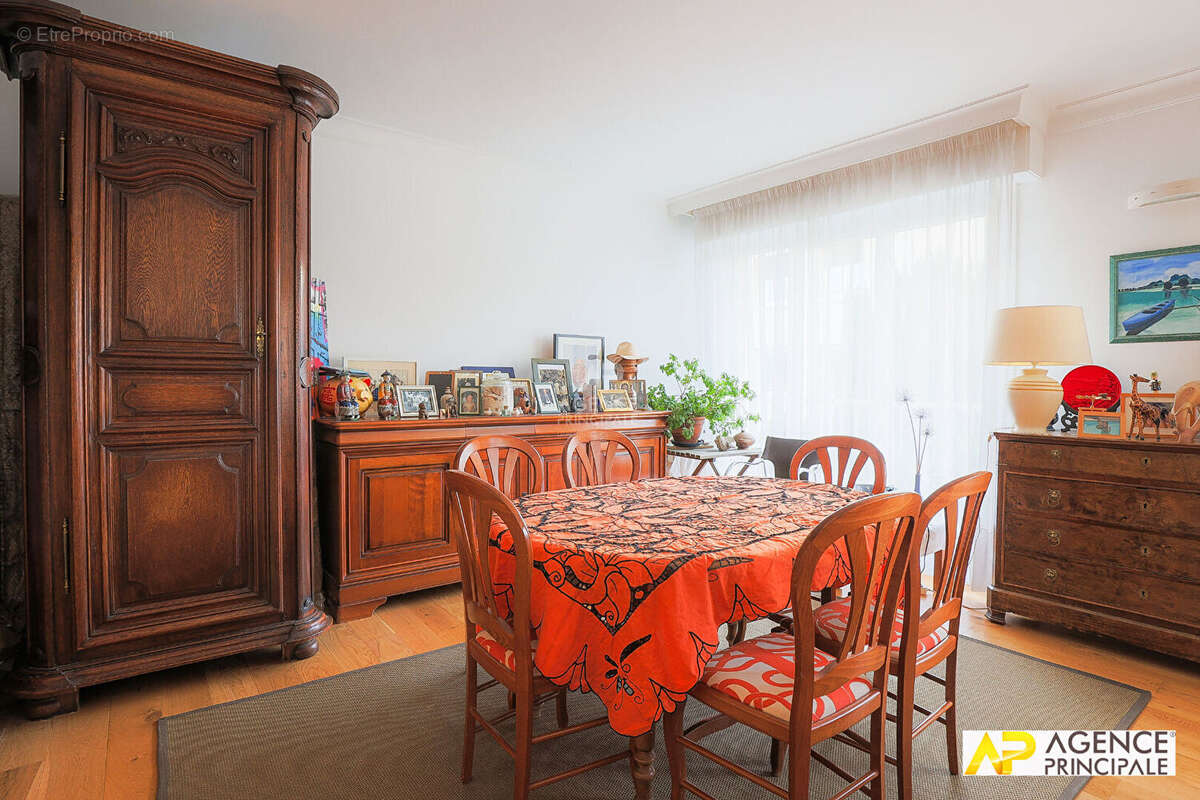 Appartement à MAISONS-LAFFITTE