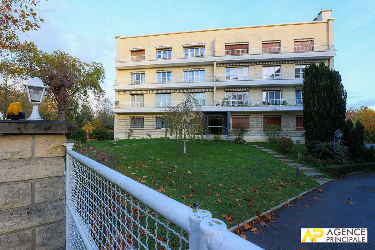 Appartement à MAISONS-LAFFITTE