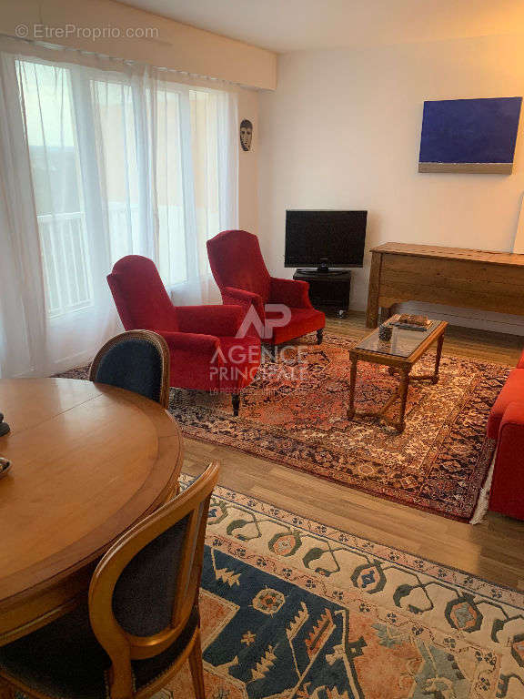 Appartement à MAISONS-LAFFITTE