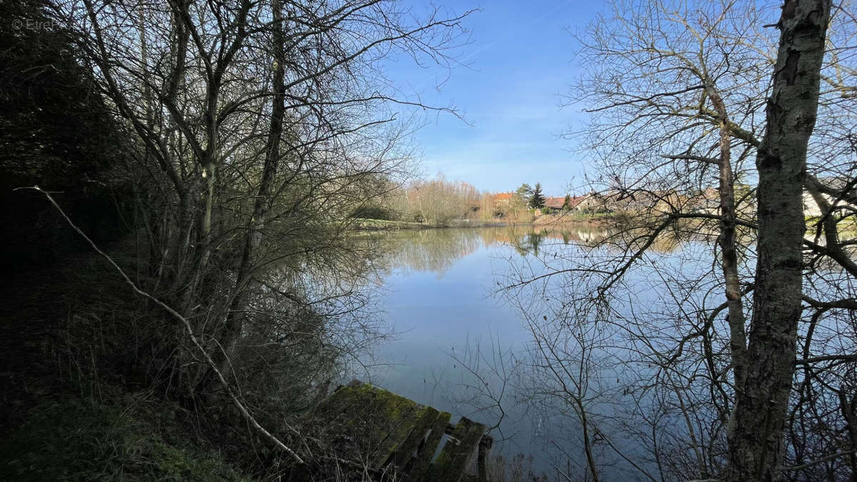 Terrain à COURVILLE-SUR-EURE