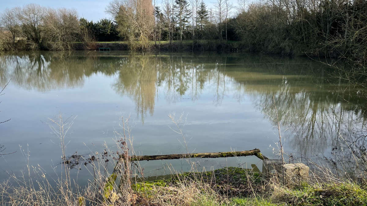 Terrain à COURVILLE-SUR-EURE