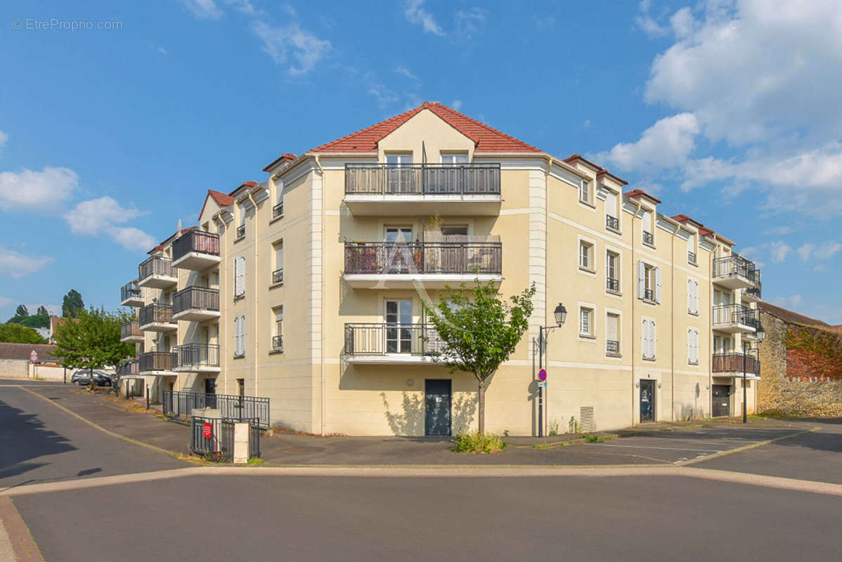 Appartement à BRIE-COMTE-ROBERT