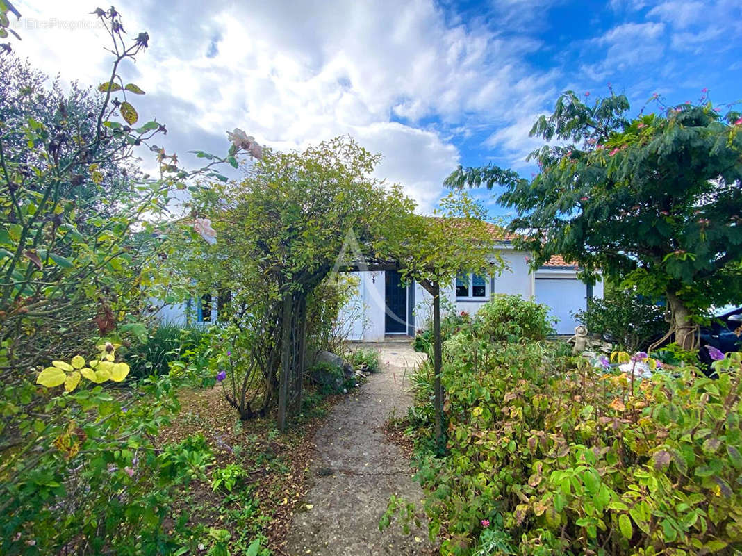 Maison à SAINT-MICHEL-EN-L&#039;HERM