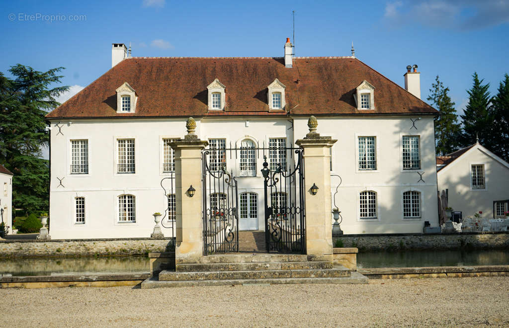 Maison à AUXERRE