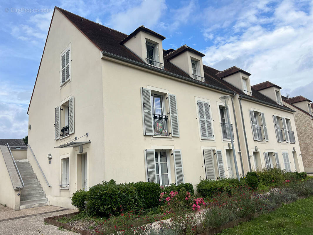 Appartement à LA CHAPELLE-EN-SERVAL