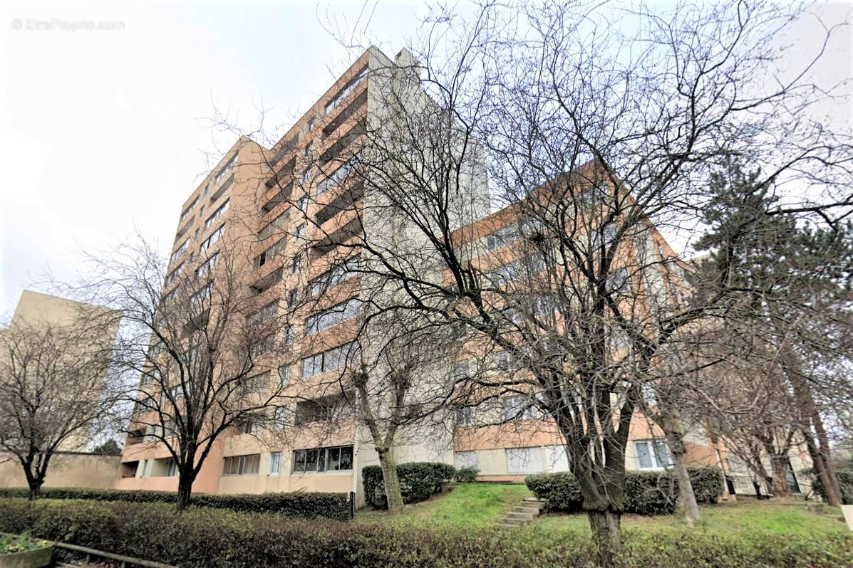 Appartement à L&#039;ILE-SAINT-DENIS