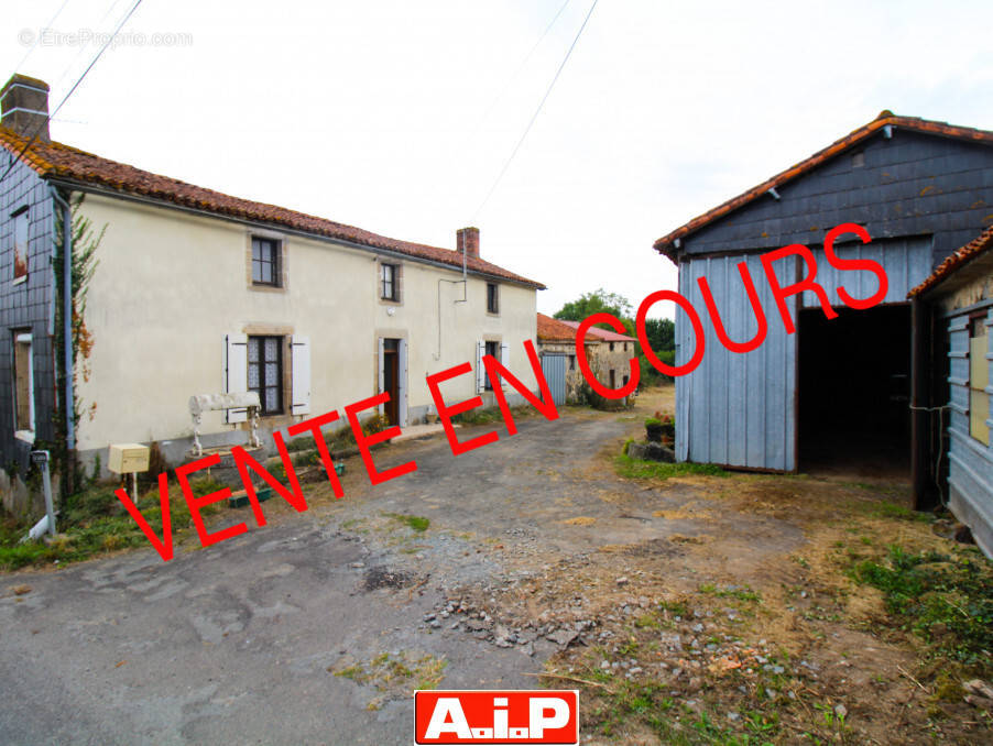 Maison à LA FORET-SUR-SEVRE