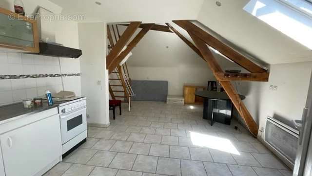 Appartement à VAUJOURS