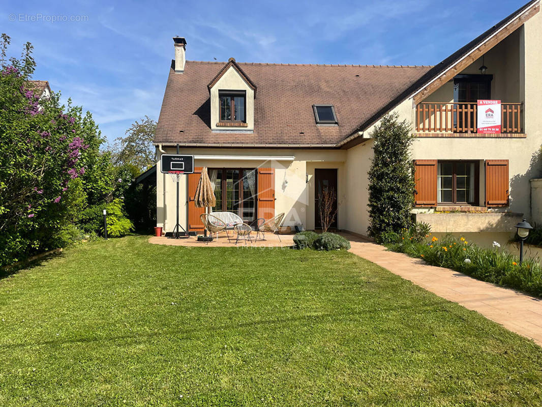 Maison à SAINTRY-SUR-SEINE