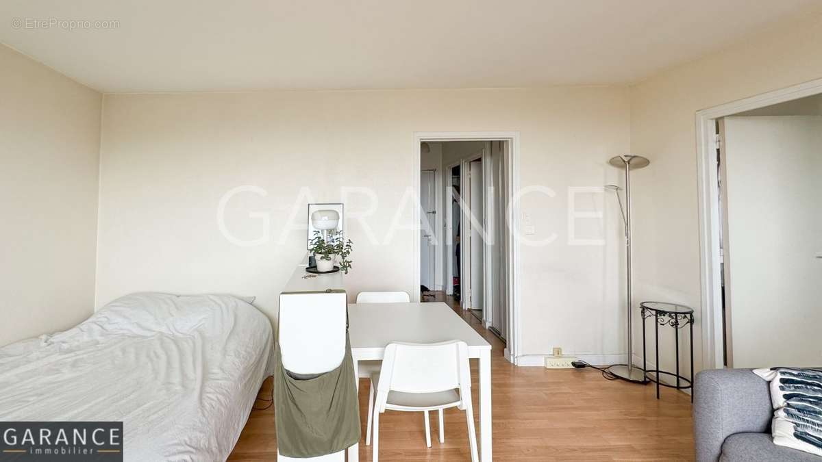 Appartement à PARIS-12E