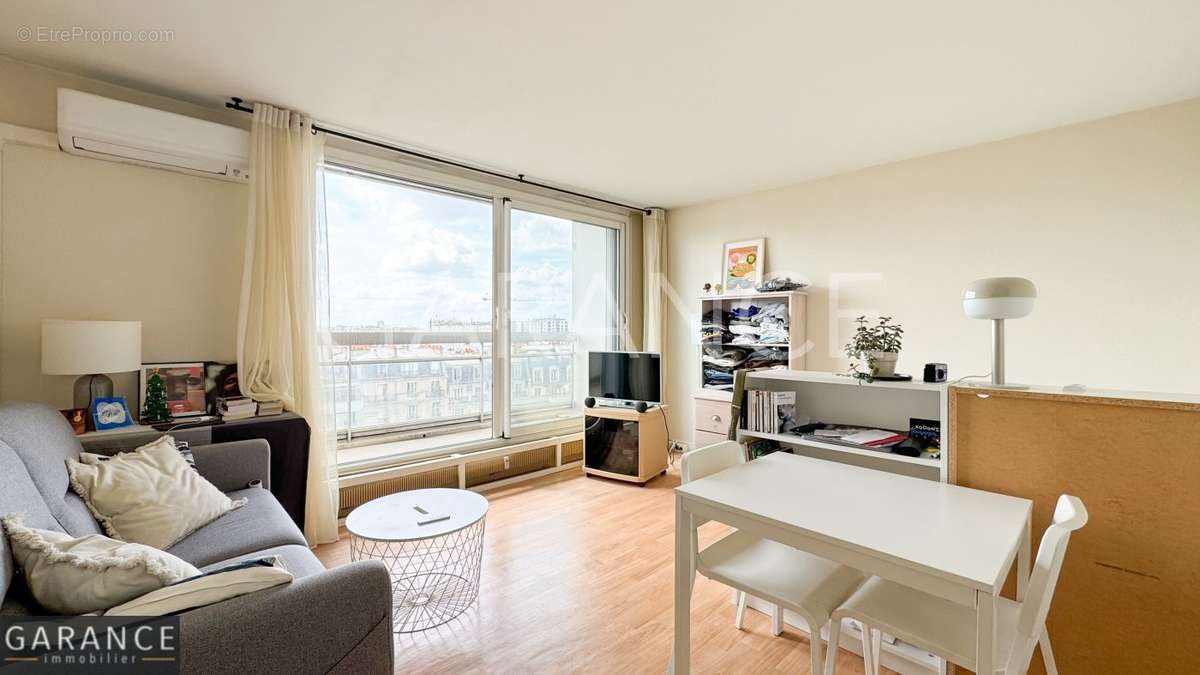 Appartement à PARIS-12E