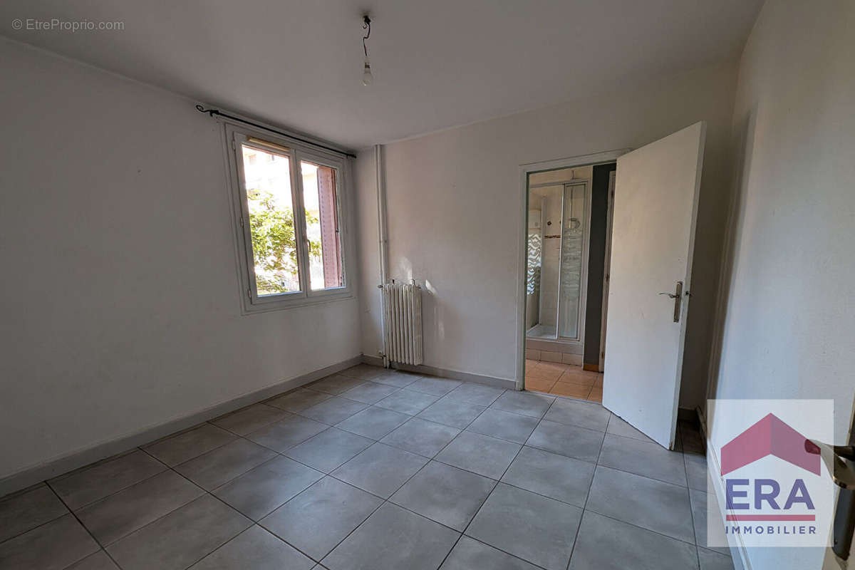 Appartement à BOURG-SAINT-ANDEOL