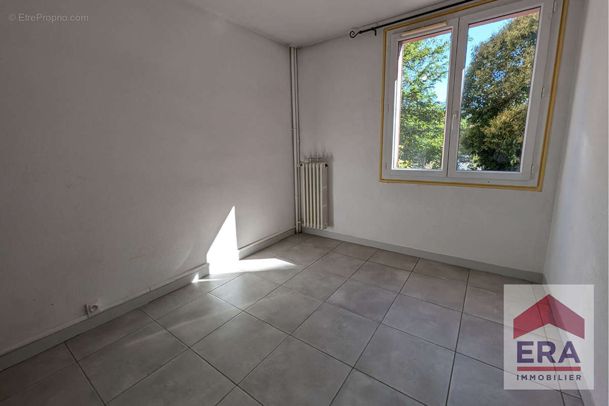 Appartement à BOURG-SAINT-ANDEOL