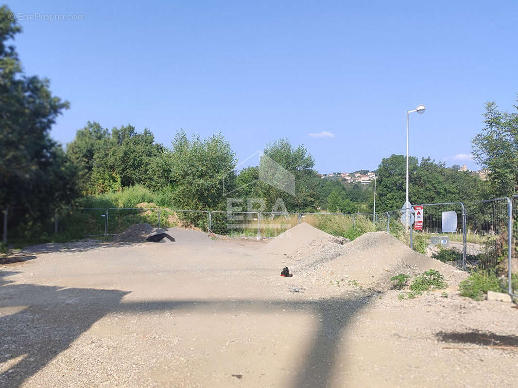 Terrain à SAINT-LAURENT-D&#039;AGNY