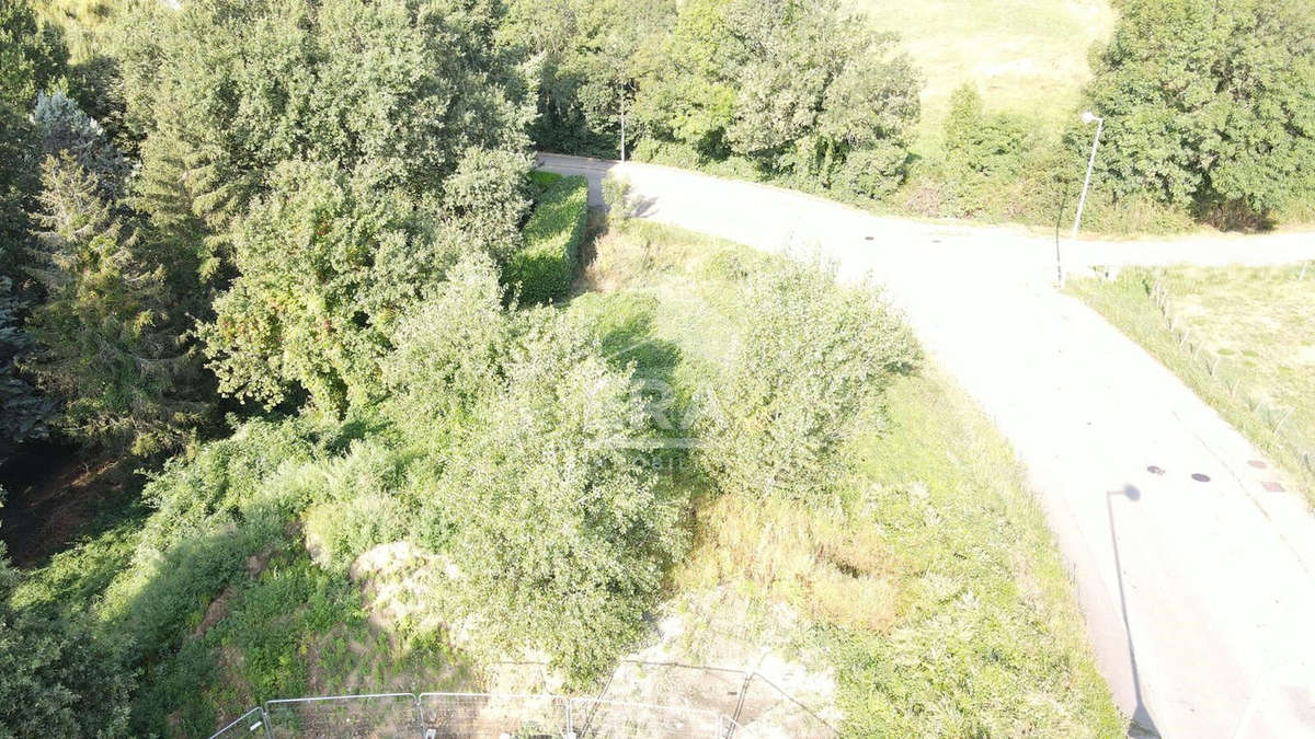 Terrain à SAINT-LAURENT-D&#039;AGNY