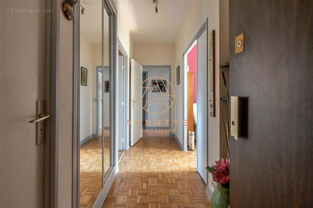 Appartement à NOGENT-SUR-MARNE