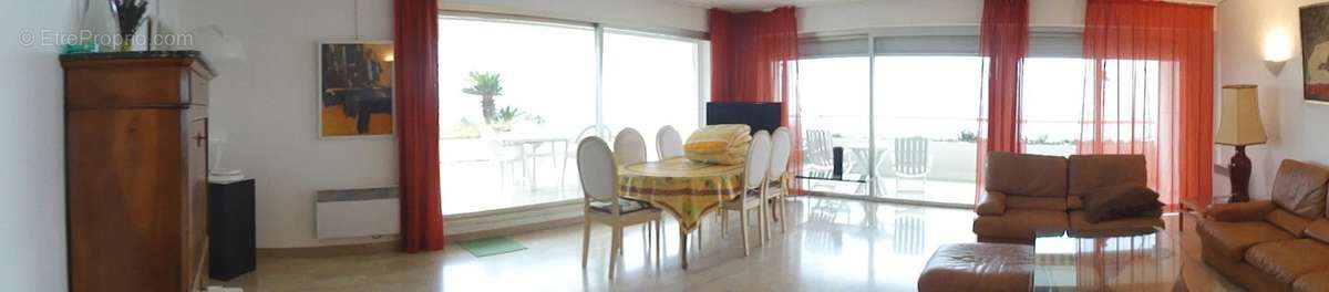 Appartement à VILLENEUVE-LOUBET